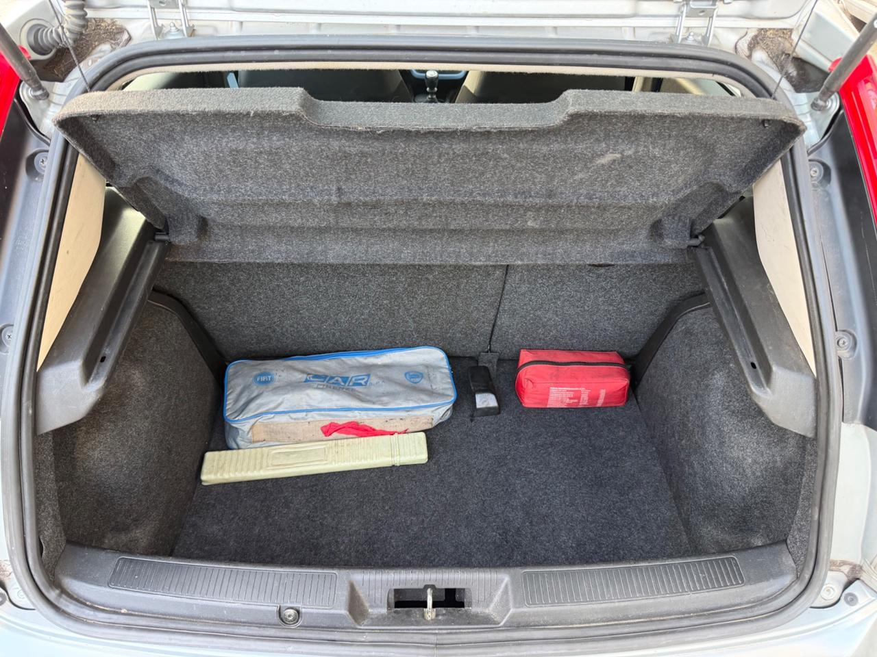 Fiat Grande Punto 1.4 5 porte Dynamic- Neopatentati