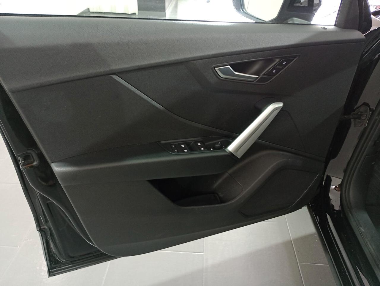 Audi Q2 30 TDI S tronic Identity Black 2022