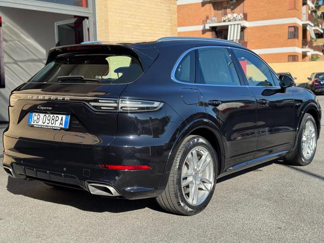 PORSCHE Cayenne 3.0 V6 E-Hybrid (FULL OPTIONAL)