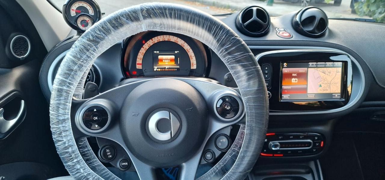 Smart ForFour 90 0.9 Turbo twinamic Brabus Style