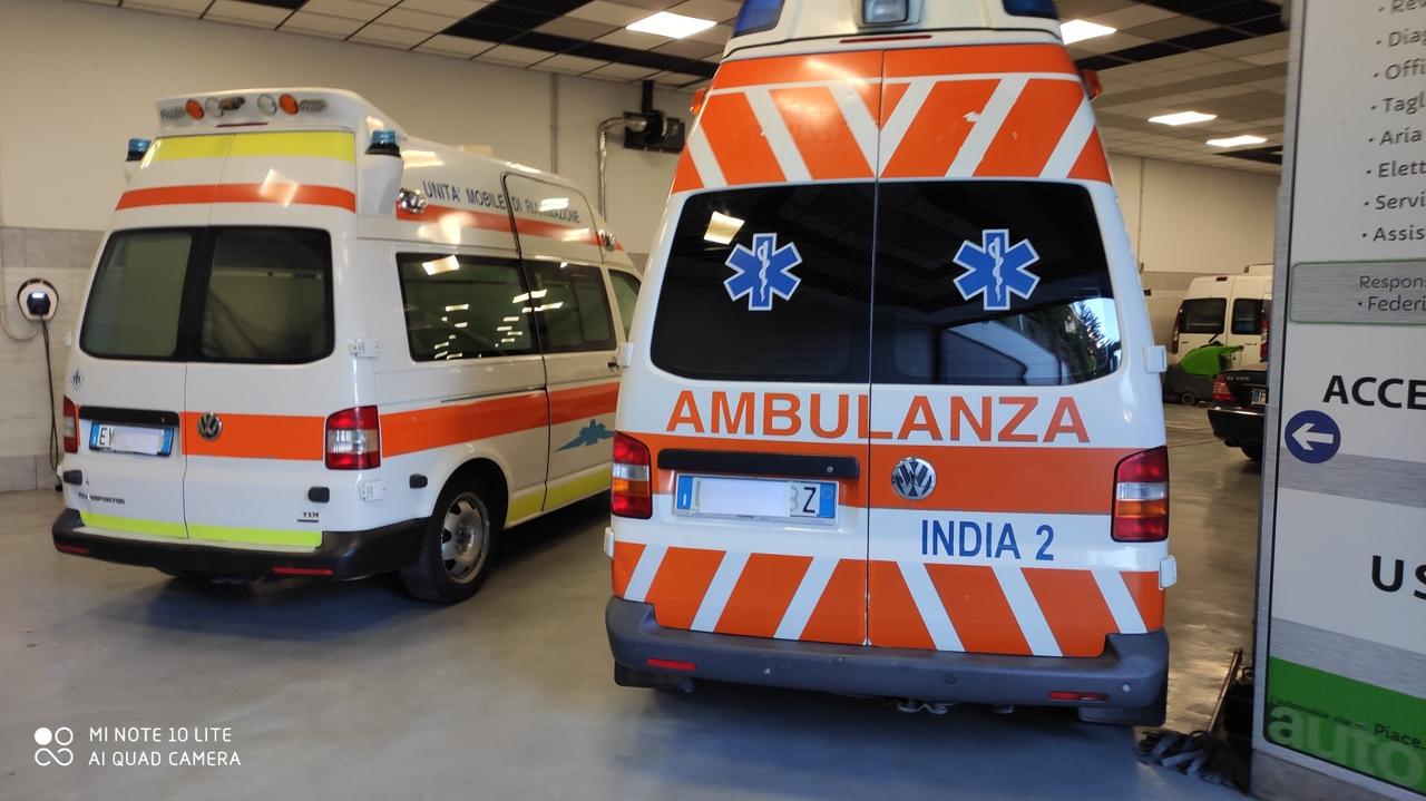 AMBULANZA VOLKSWAGEN 4X4 TRANSPORTER 2014/2006