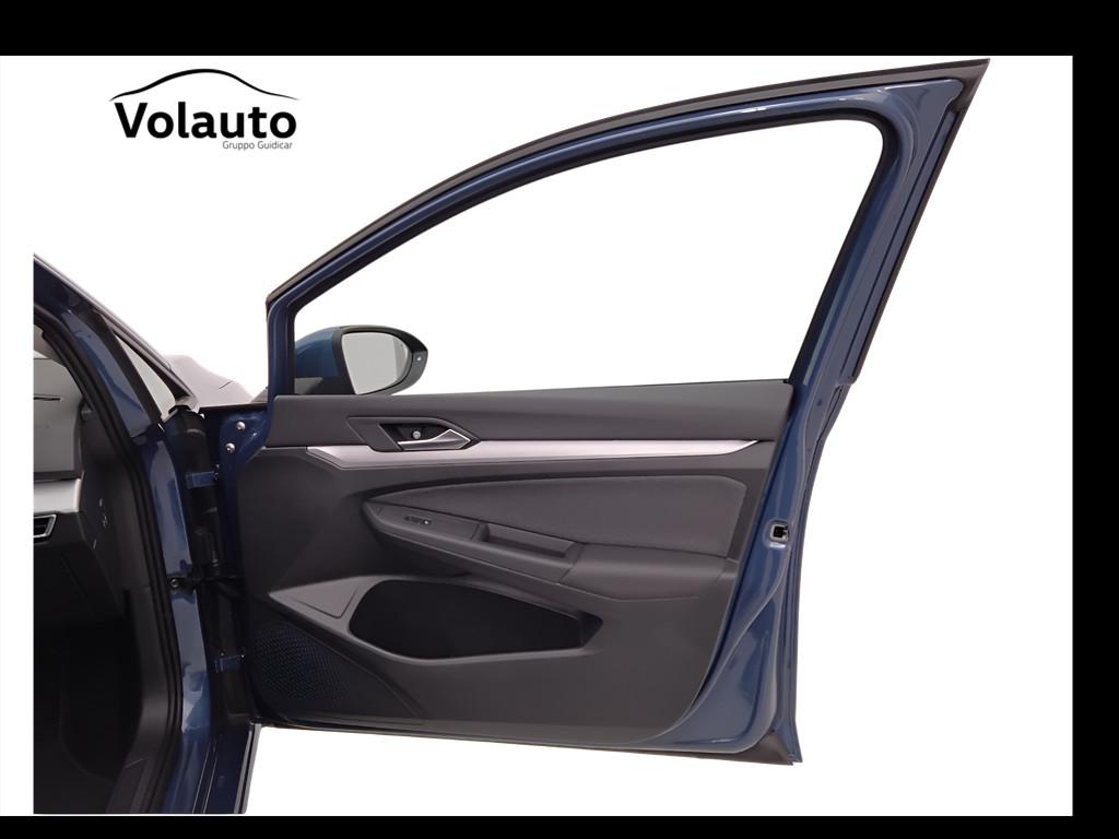 VOLKSWAGEN Golf VIII 2024 - Golf 1.5 tsi ehybrid Life 204cv dsg