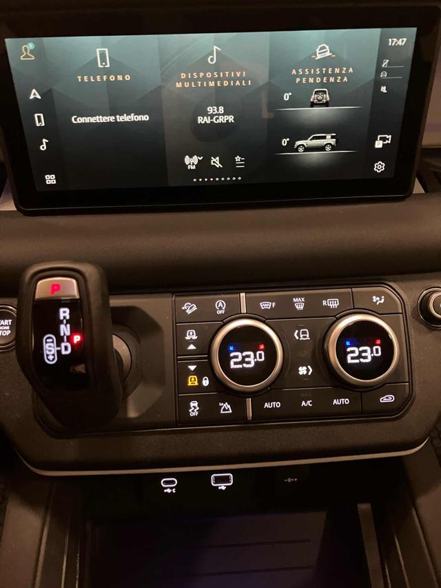 LAND ROVER Defender 110 3.0D I6 200 CV AWD Auto SE 7 POSTI