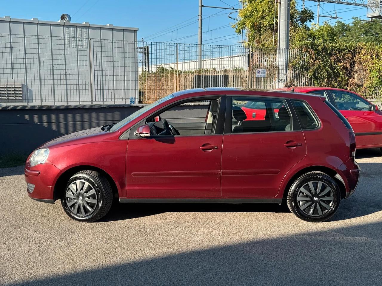 Volkswagen Polo 1.4/75CV 16V 5p. Sportline