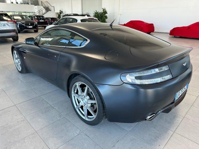 ASTON MARTIN V8 Vantage Coupé