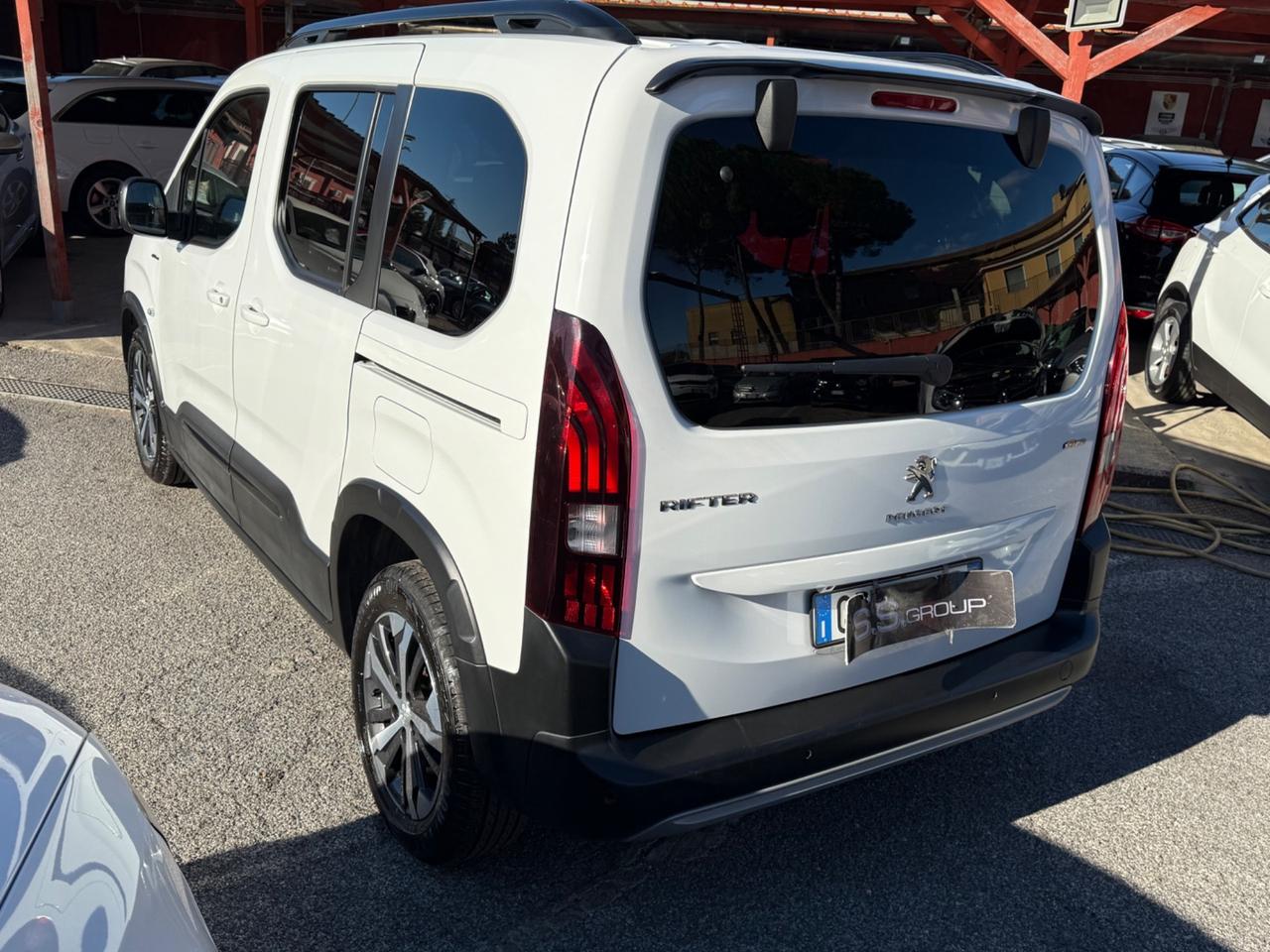 Peugeot Rifter 130- GT Line -automatica -unipro-rate