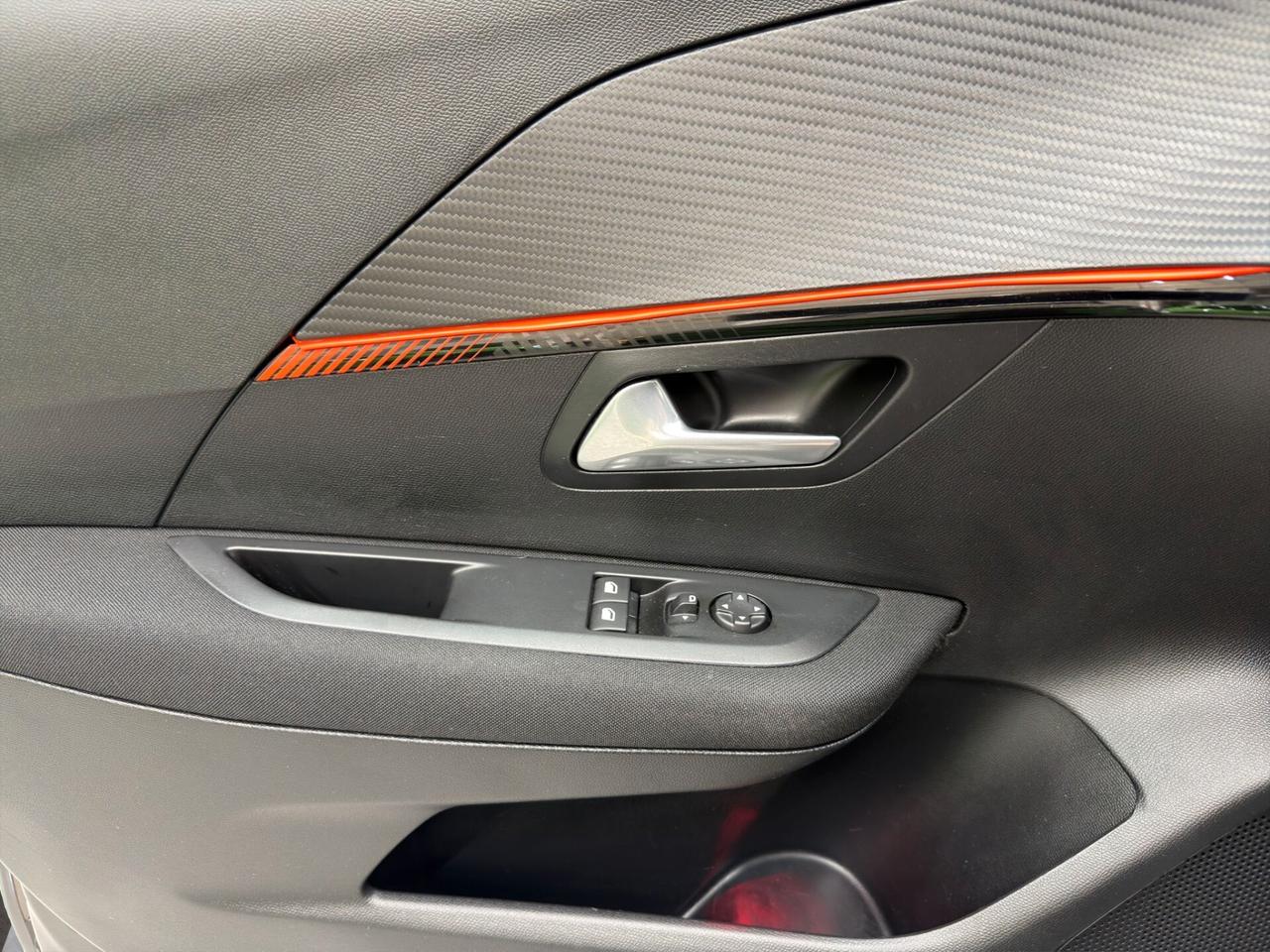 Peugeot 208 BlueHDi 100 Stop&Start 5 porte Active Tetto nero