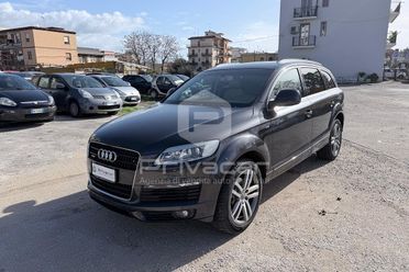AUDI Q7 3.0 V6 TDI 233CV quattro tiptronic