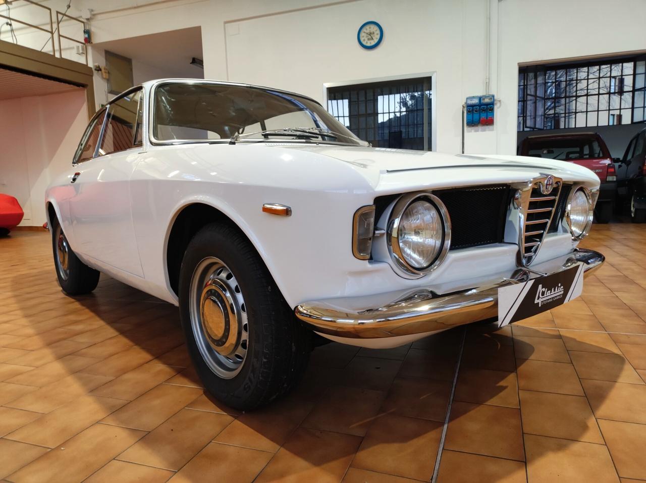 Alfa Romeo GT Gt1300Junior - Scalino