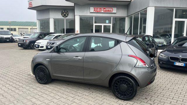 LANCIA Ypsilon 1.0 FireFly 5 porte S&S Hybrid GOLD OK NEOPATENTAT