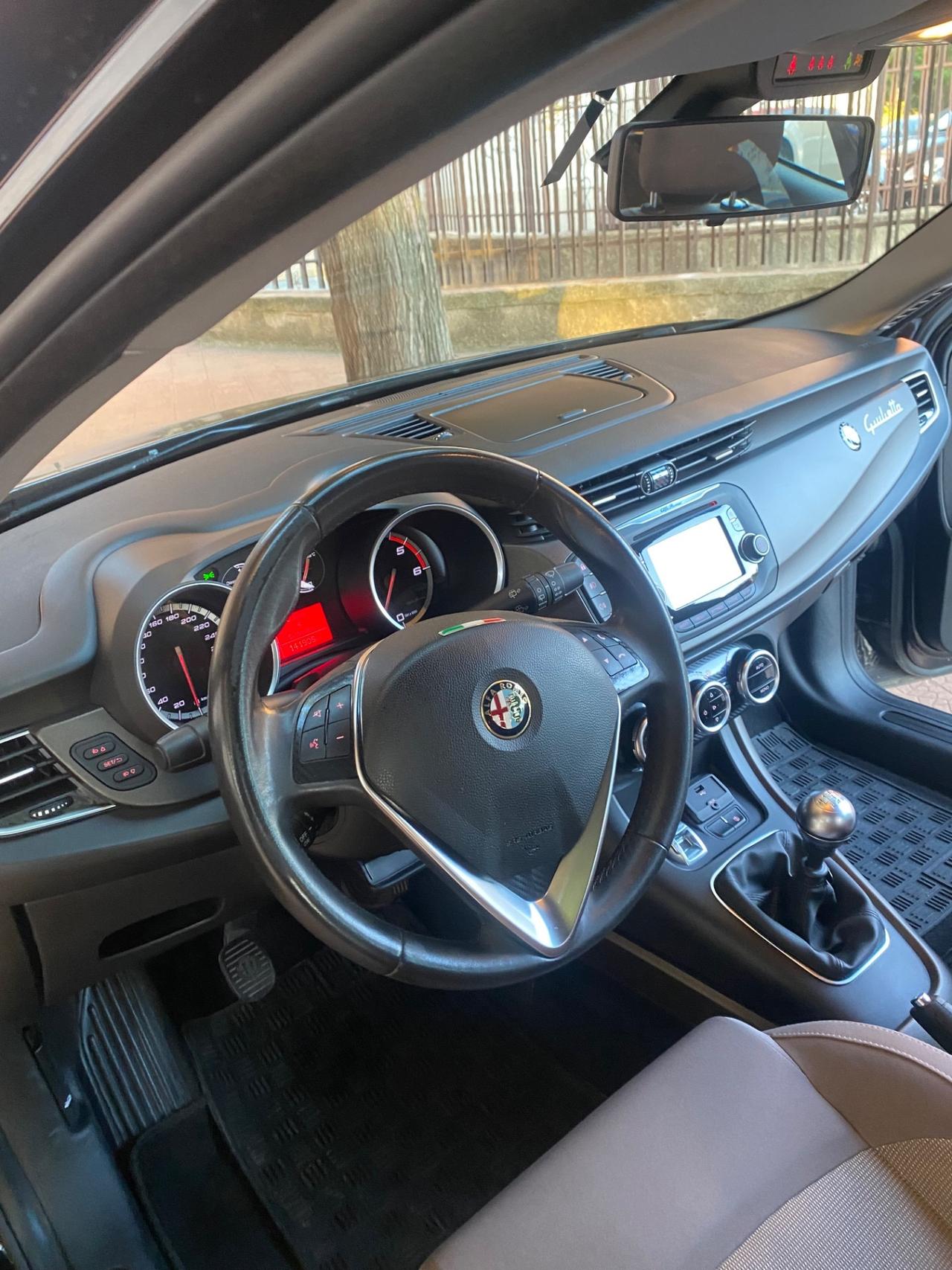 Alfa Romeo Giulietta 1.6 JTDm-2 105 CV Distinctive