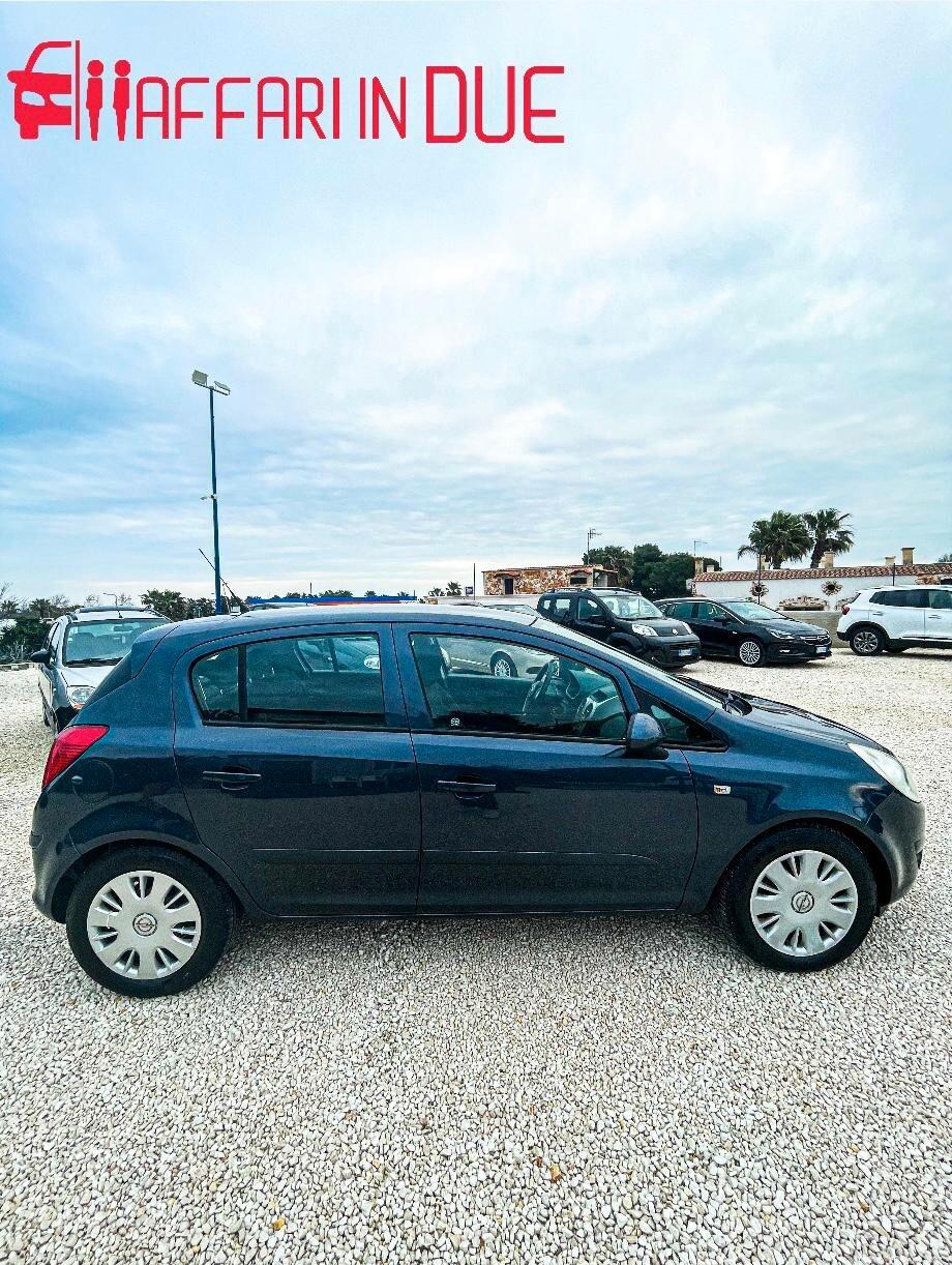 Opel Corsa 1.2 5 porte Cosmo