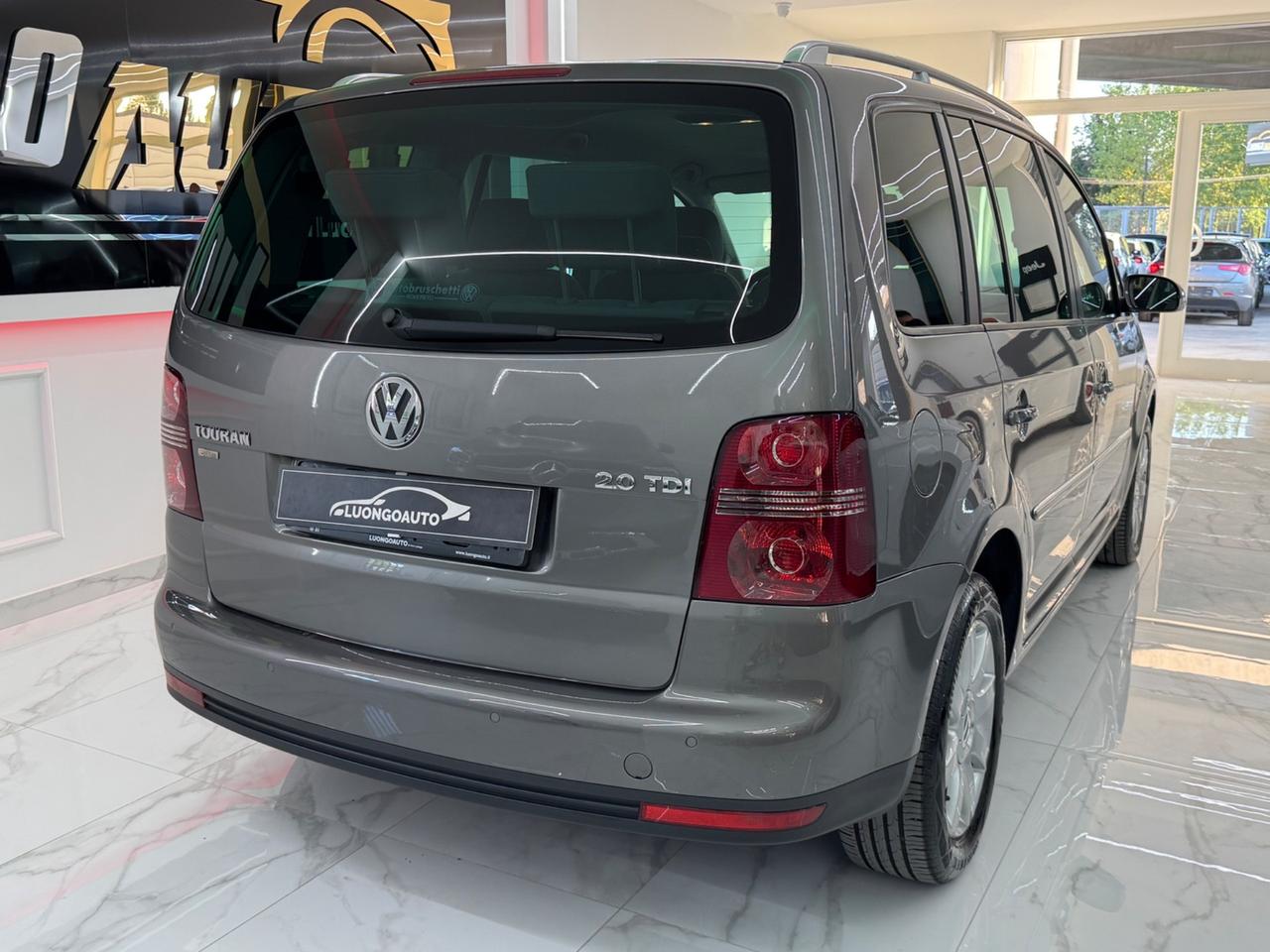Volkswagen Touran 2.0 F DSG Highline