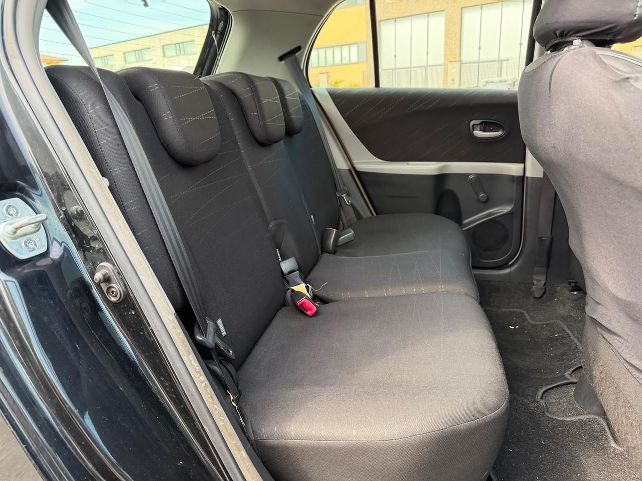 Toyota Yaris 1.0 5p Sol 130000 km