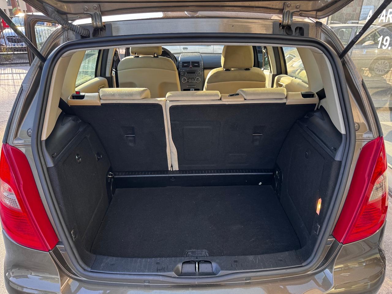 Mercedes-benz A 160- Neopatentati -95cv