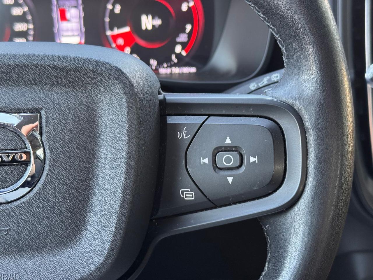 Volvo XC40 Essential T2 #50070