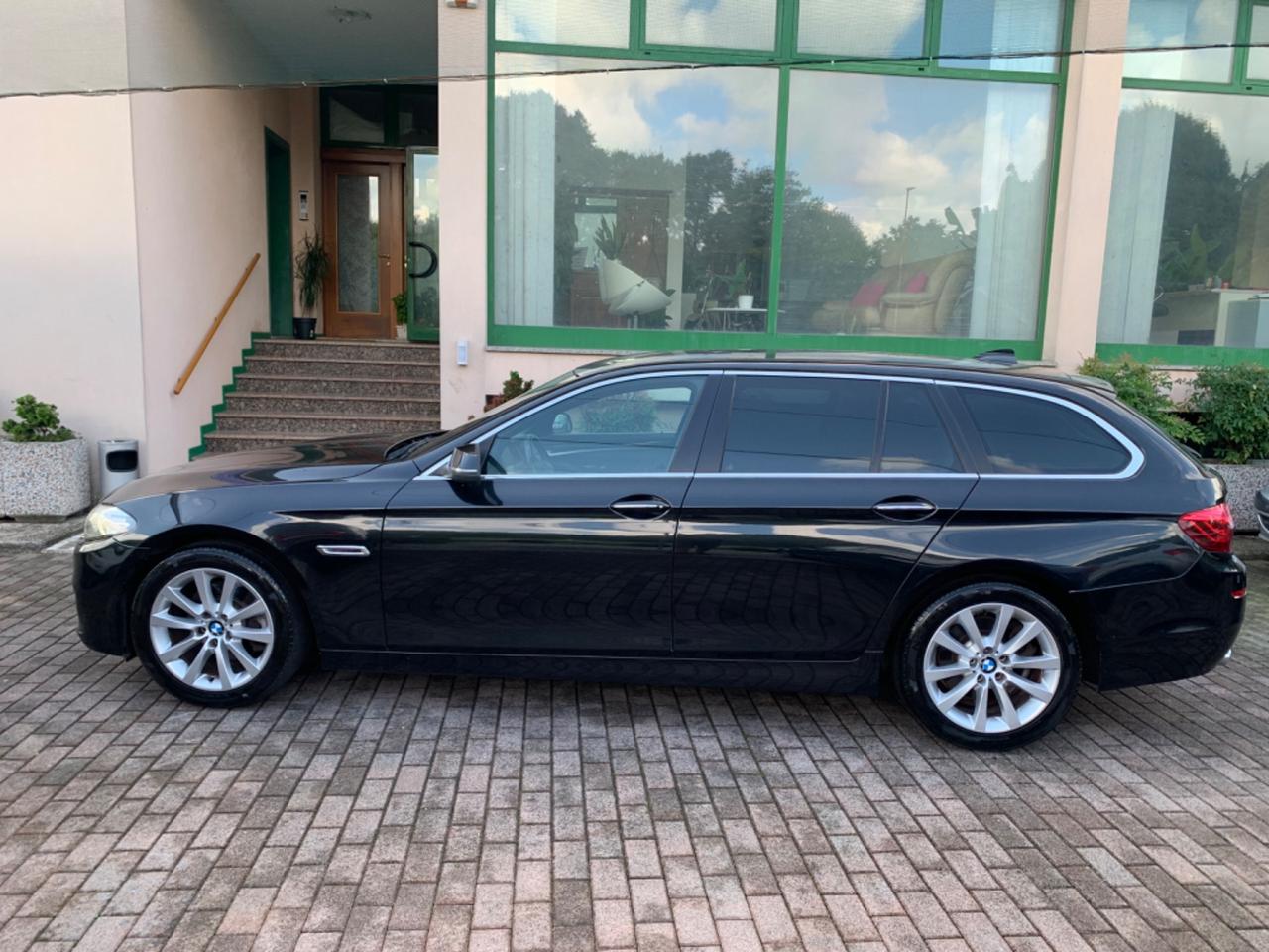 Bmw 520 520d xDrive Touring Luxury