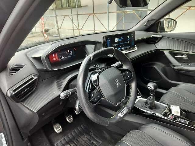 Peugeot 2008 PureTech 130 S&S GT