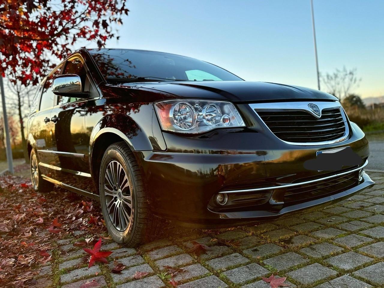 Lancia Voyager 2.8 Turbodiesel Platinum 177 CV