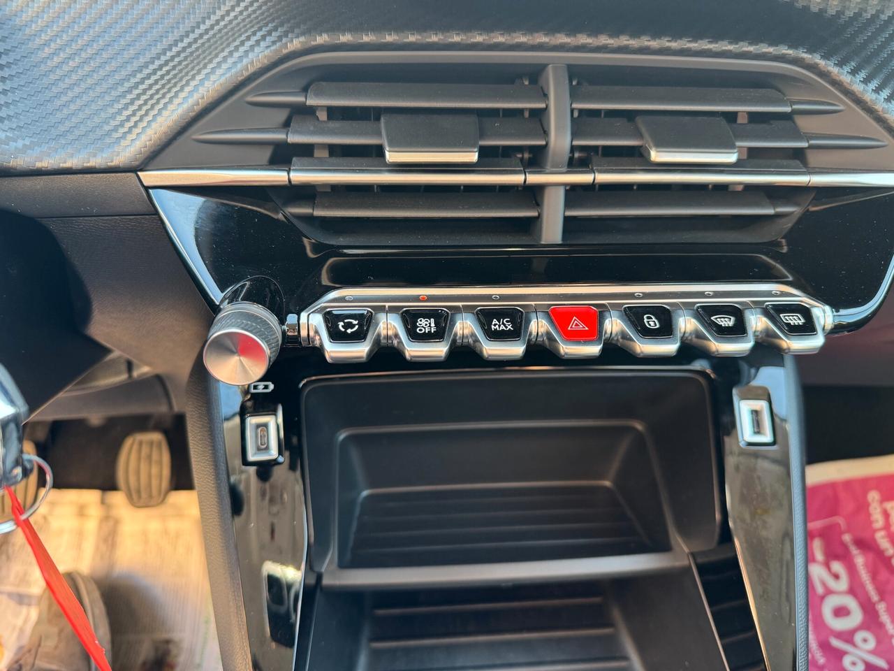 Peugeot 208 Peugeut 5 porte allure