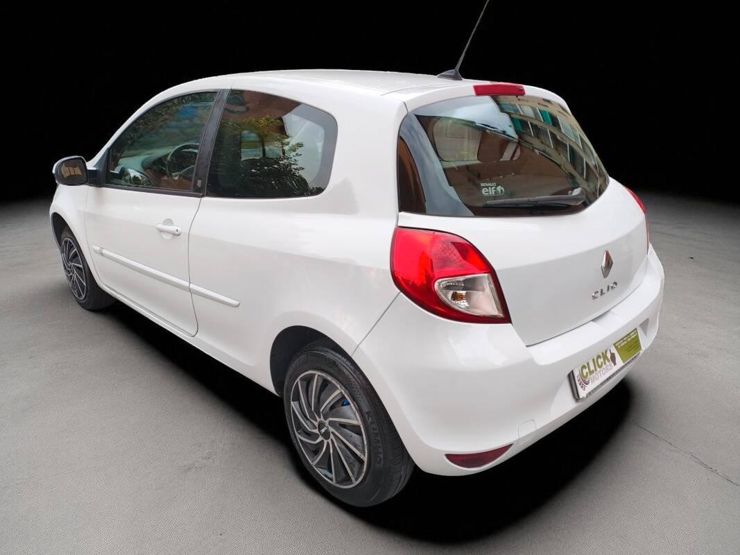 Renault Clio III 2009 Clio III 2010 -1.2 16v 3p