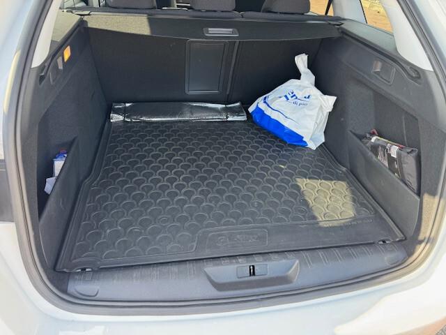 Peugeot 308 BlueHDi 120 S&S EAT6 SW Active