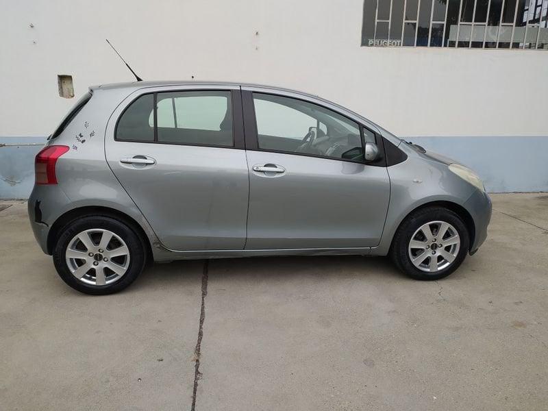 Toyota Yaris Yaris 5p 1.0 Sol