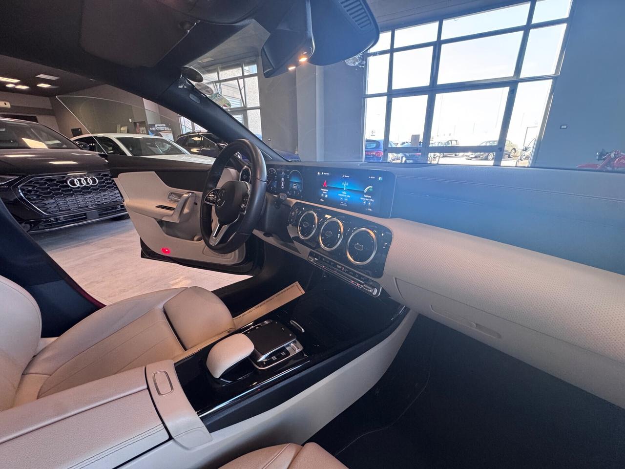 MERCEDES CLA 180CDI KM 42.000 SEDAN AT8 TETTO SPORT
