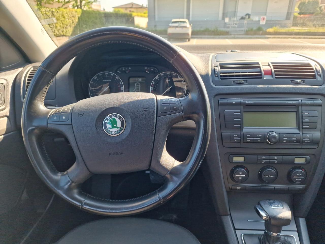 Skoda octavia 1.9 Tdi 105cv DSG Ambiente