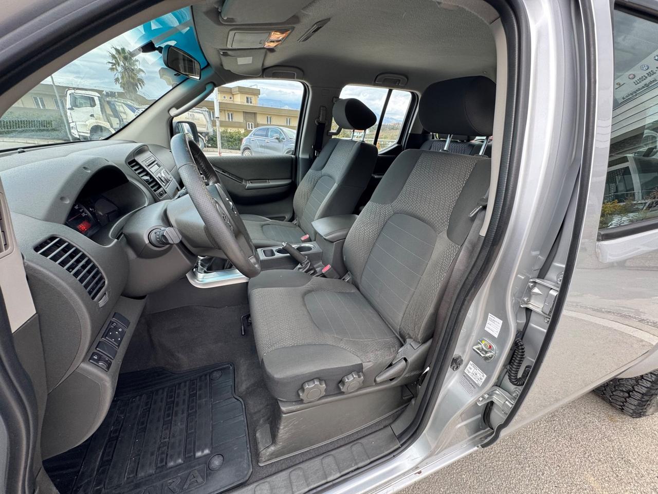 Nissan Navara 2.5 dCi 190CV 4 porte Double Cab Platinum