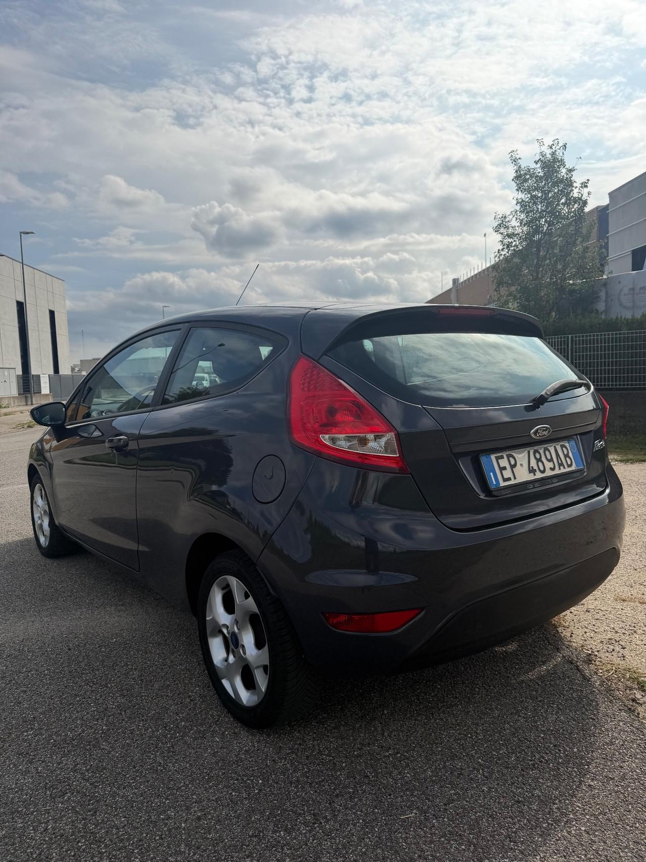 Ford Fiesta 1.2 82CV 3 porte Titanium