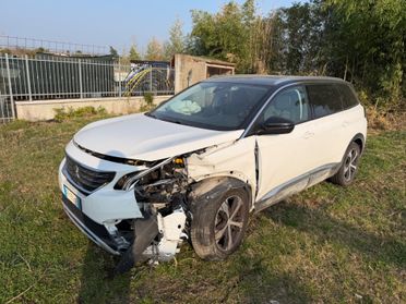 Peugeot 5008 BlueHDi 130 7 posti Automatica Navi