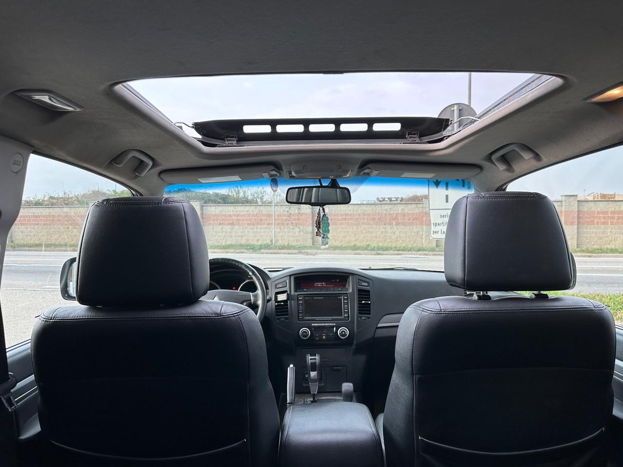 Mitsubishi Pajero 3.2 DI-D 16V aut. 3p. Instyle GANCIO TRAINO