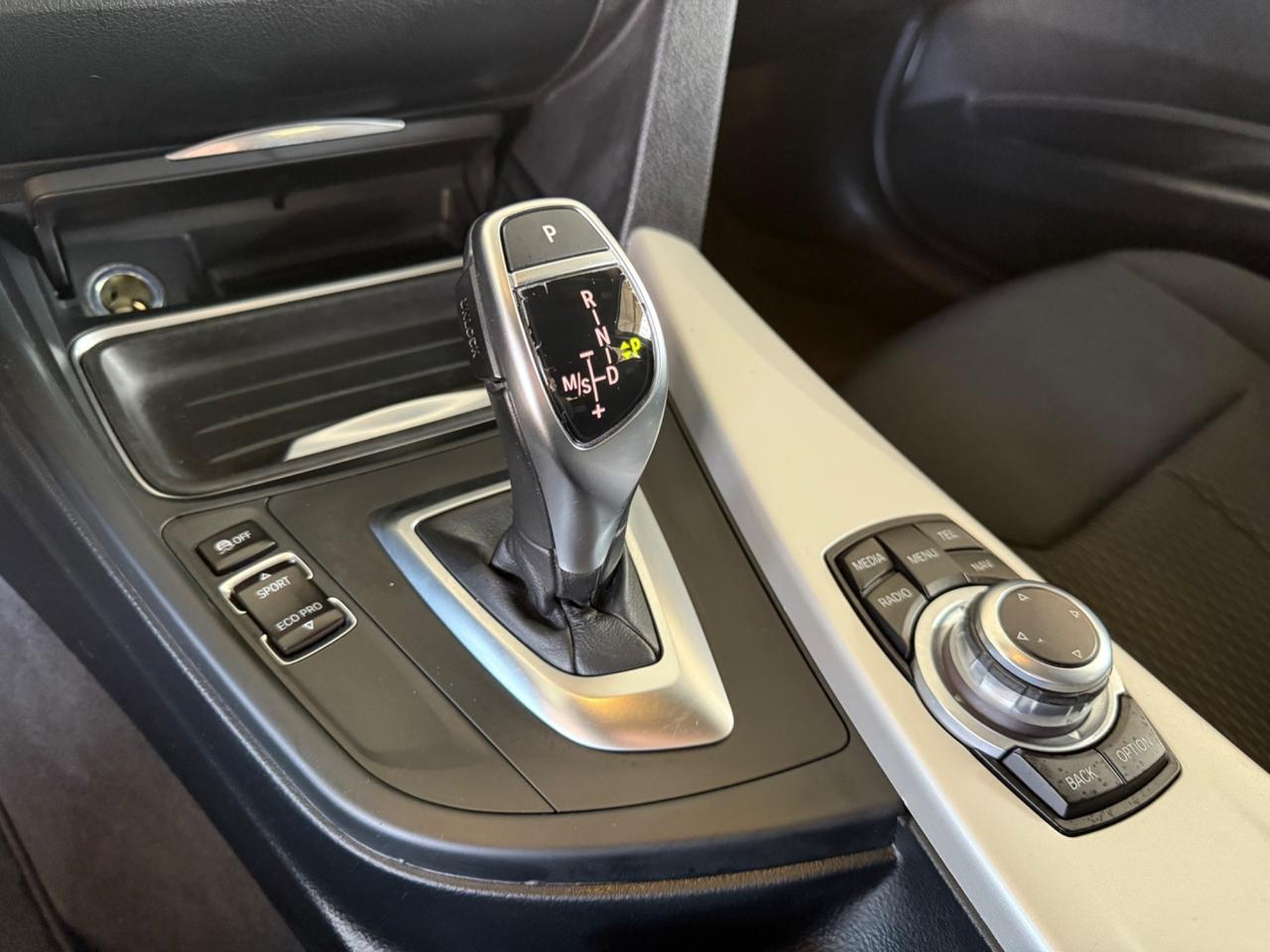 Bmw 320 320d Efficient Dynamics Touring Business aut.