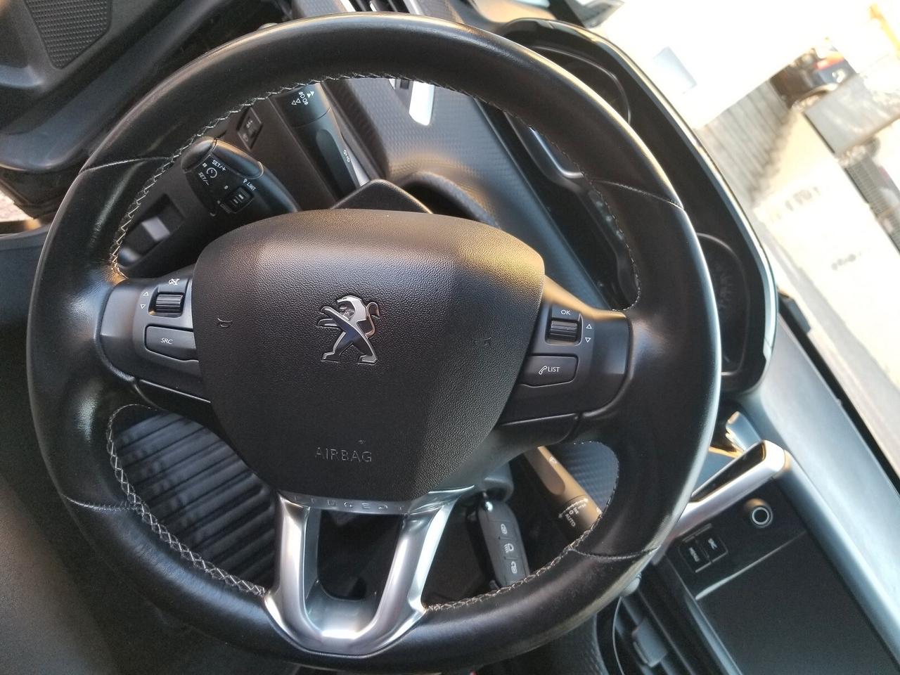 Peugeot 2008 BlueHDi 120 EAT6 S&S Allure