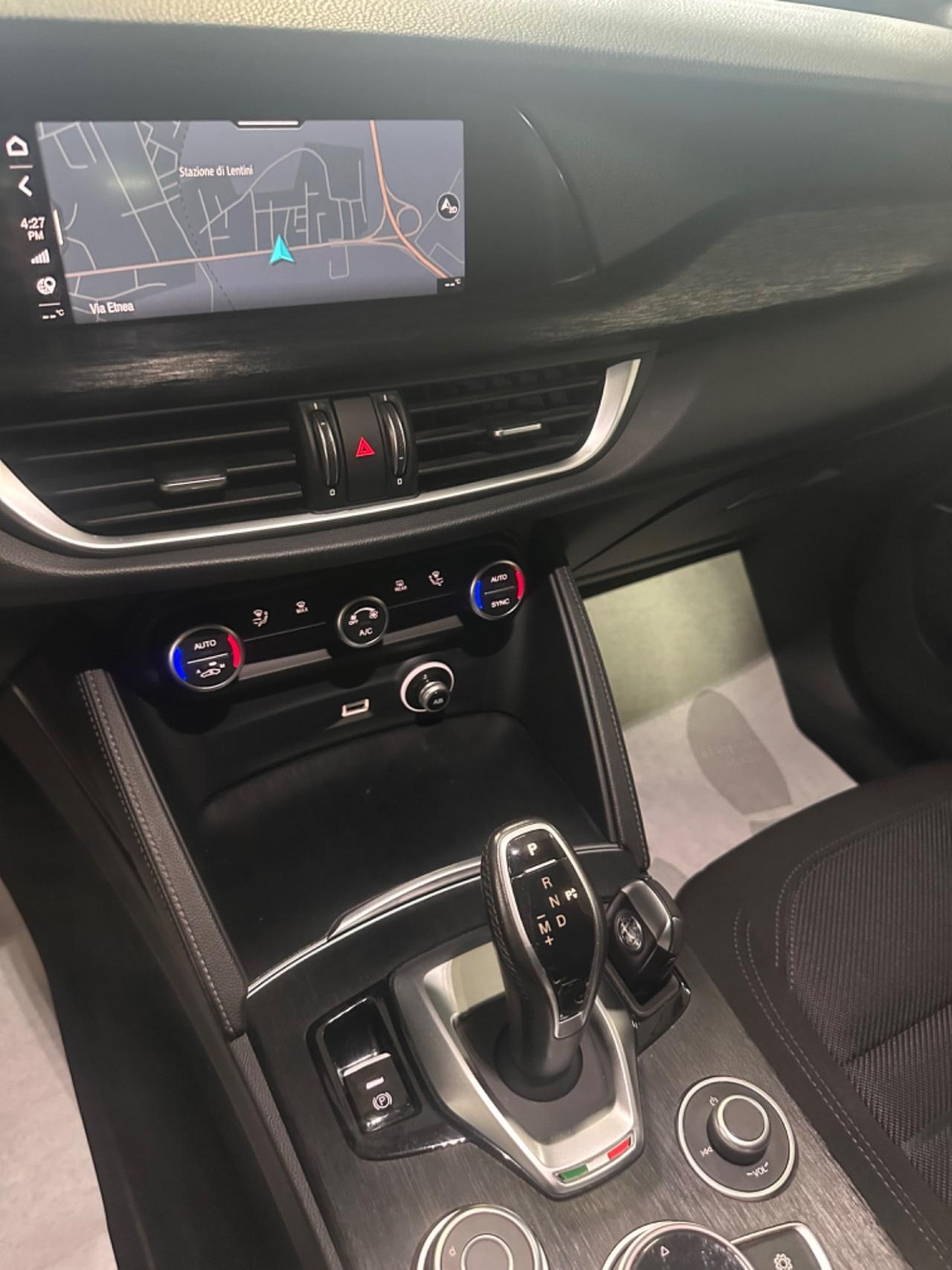 Alfa Romeo Stelvio 2.2 Turbodiesel 160 CV AT8 RWD Business