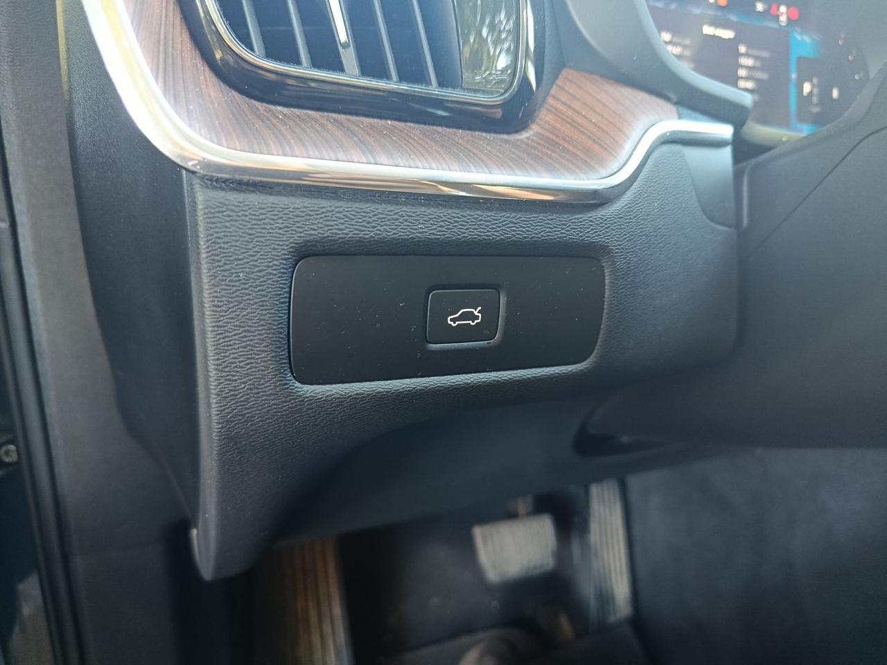 Volvo XC 60 Ultimate Dark 2.0 B4 MHEV #11036