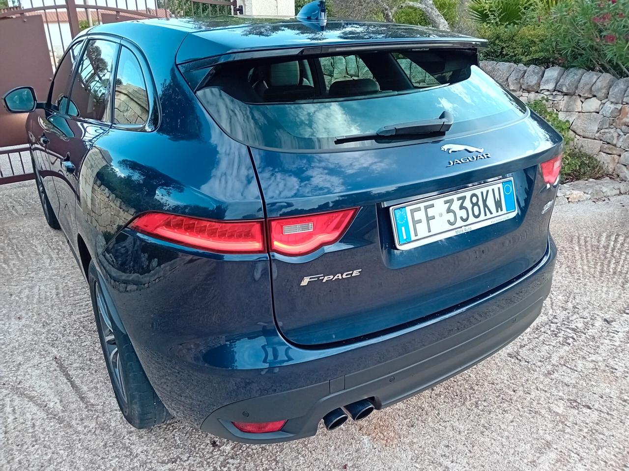 Jaguar F-Pace 2.0 D 180 CV R-Sport