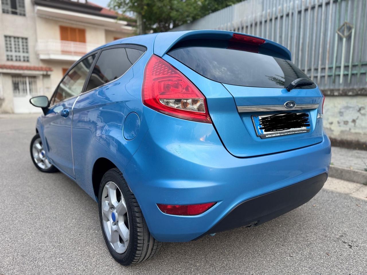 Ford Fiesta 1.4 5 porte Bz.- GPL Titanium anno 2011