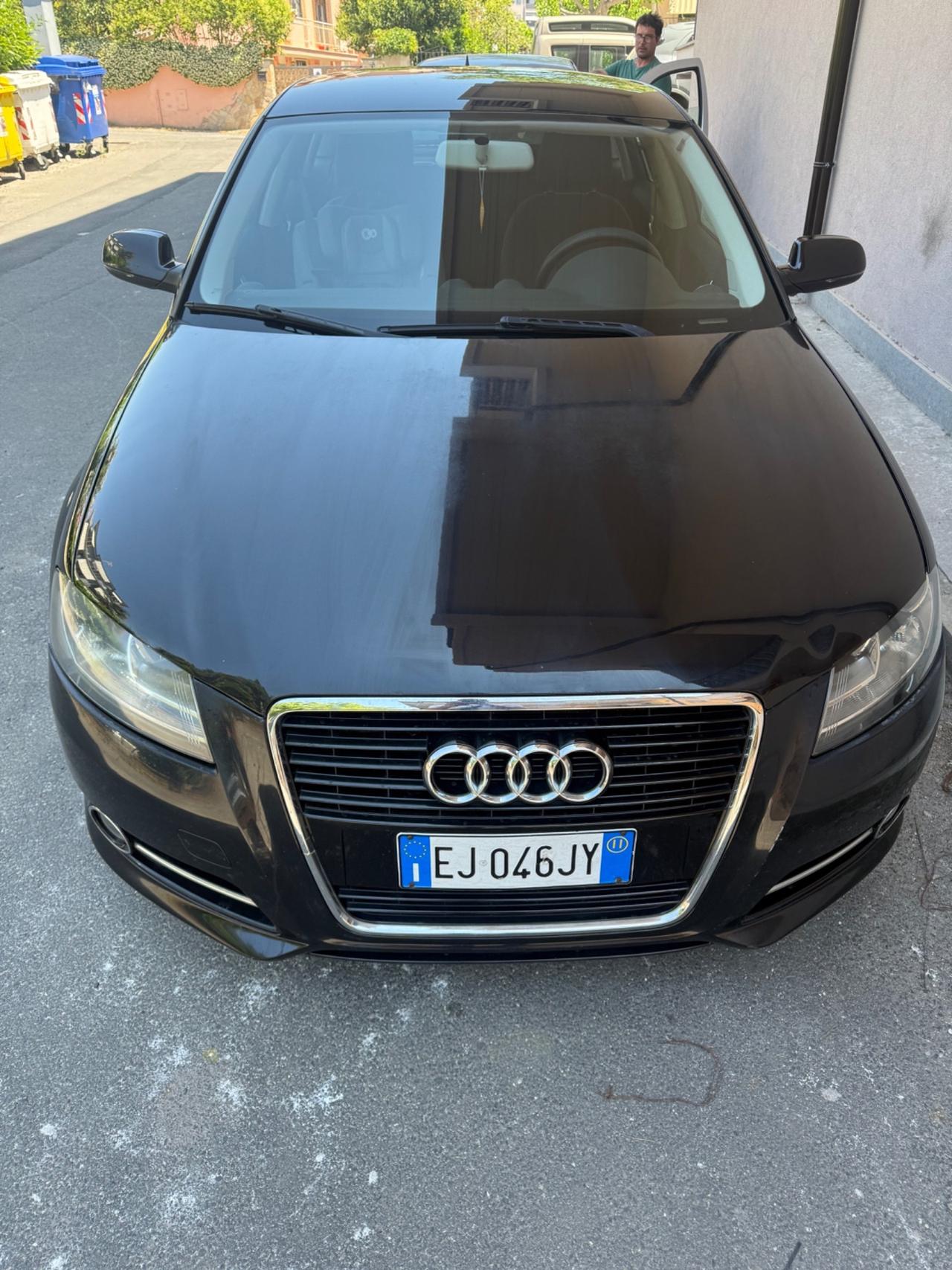 Audi A3 1.6 TDI 105 CV CR Ambiente