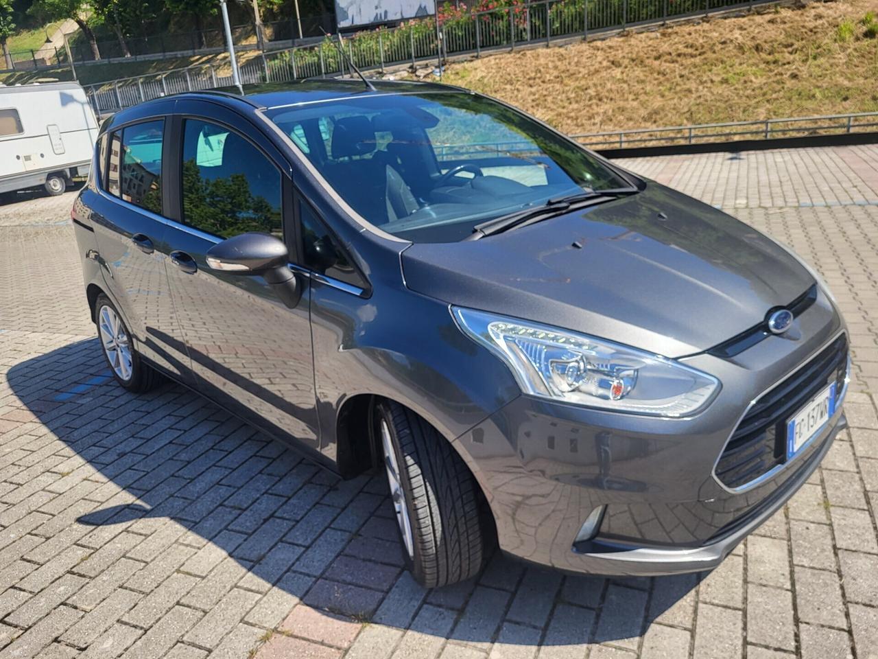 Ford B-Max 1.5 TDCi-EURO 6B-NAVI-PARK PILOT