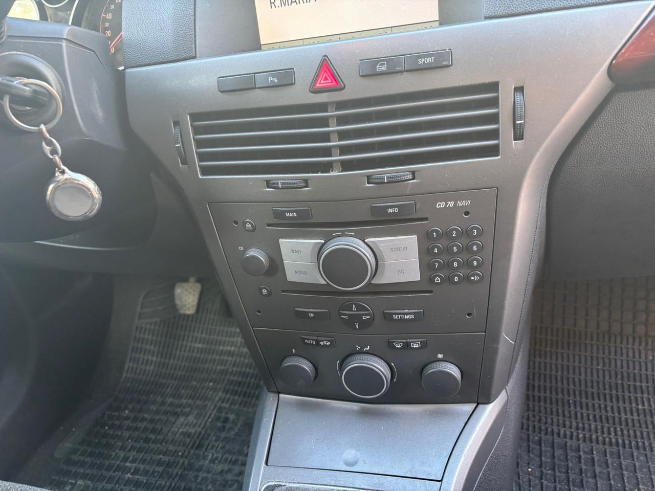 Opel Astra 1.9 16V CDTI 150CV 5 porte Cosmo