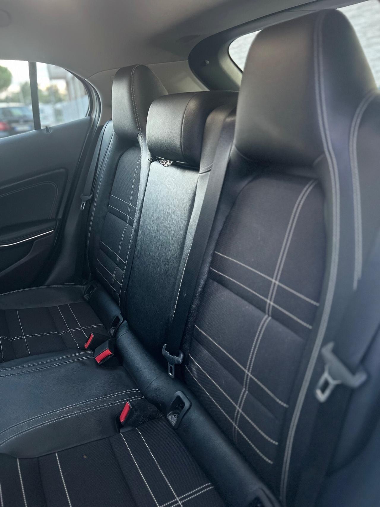 Mercedes-benz CLA 200 220 CDI Automatic Premium