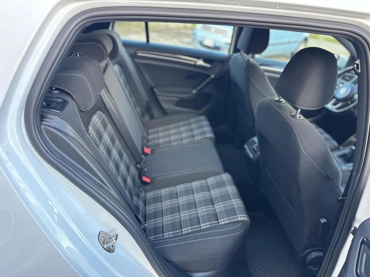 Volkswagen Golf Business 2.0 TDI GTD #8062