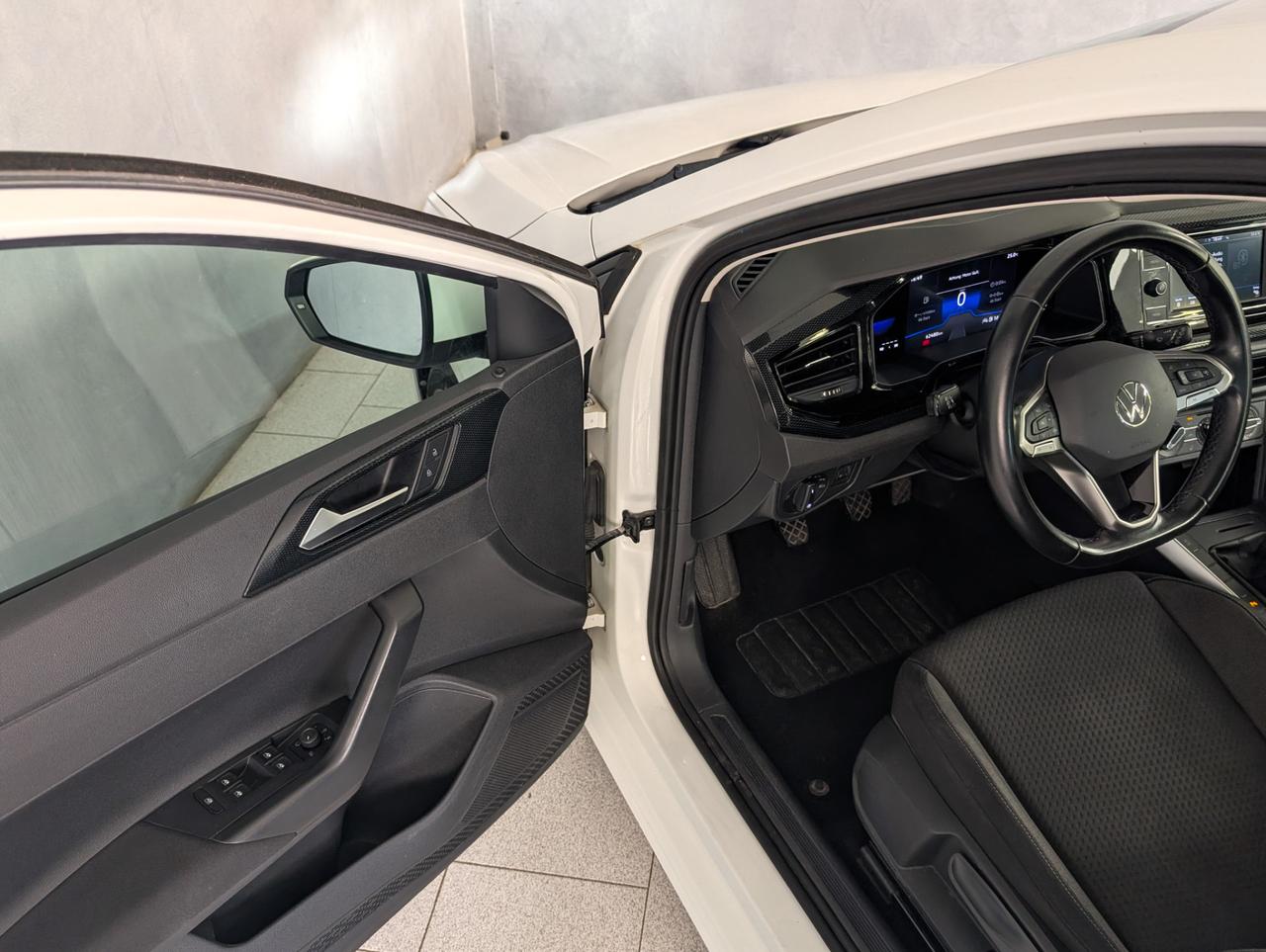 Volkswagen polo vi 1.0 MPI 80cv Life