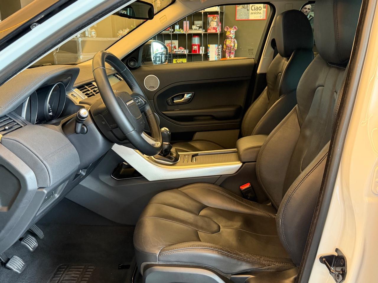 Land Rover Range Evoque 2.2 TD4 5p. Pure