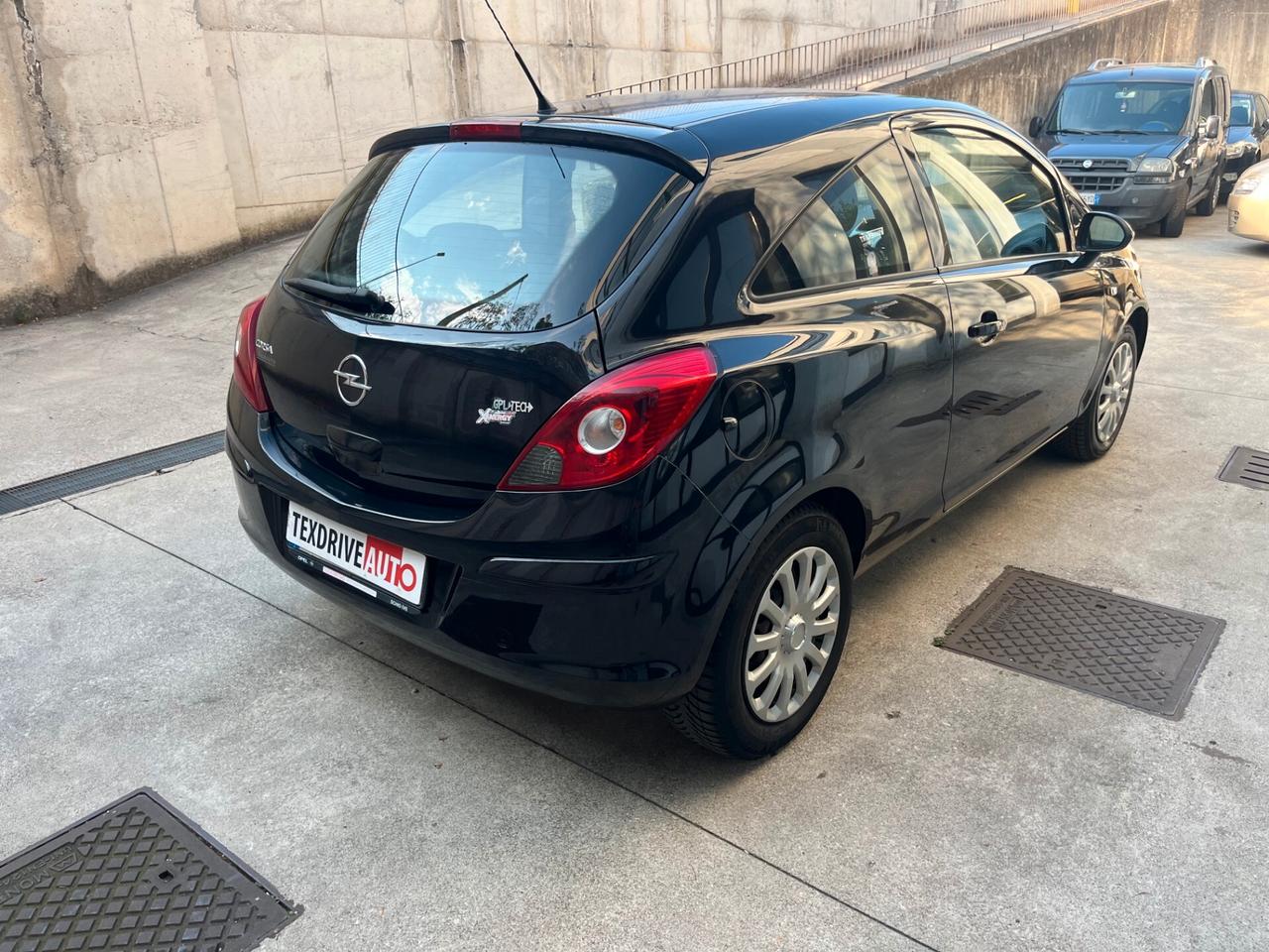 Opel Corsa 1.2 75CV 3 porte GPL-TECH Club