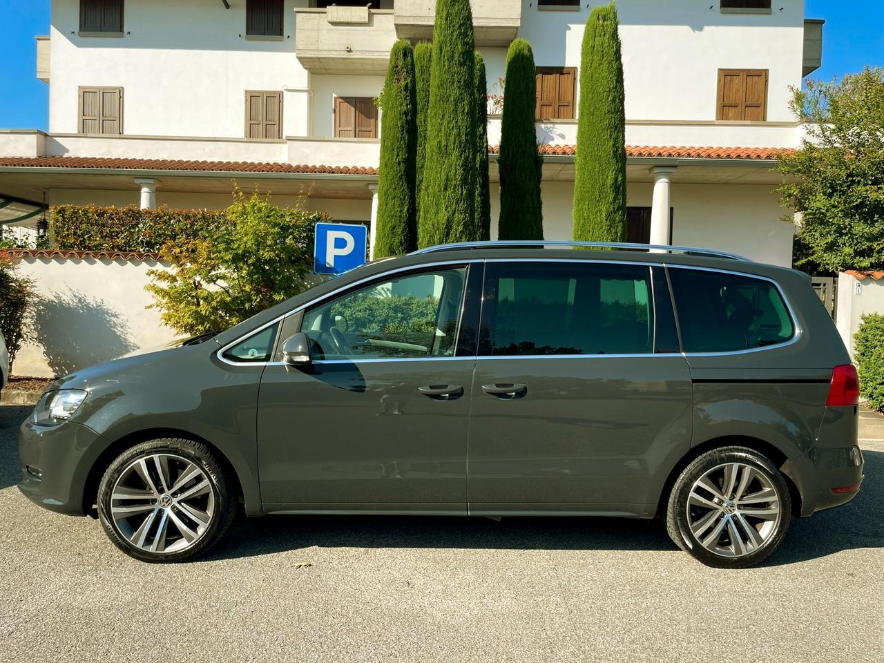 VW SHARAN 2.0D aut.-7POSTI-Pelle,Nav,Tetto-2014
