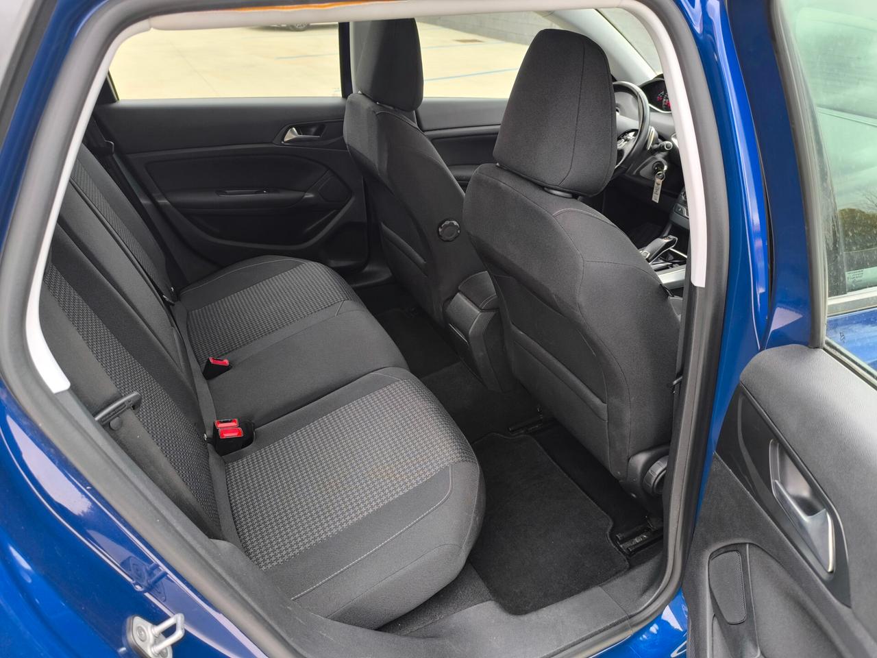 Peugeot 308 BlueHDi 130 S&S SW Business
