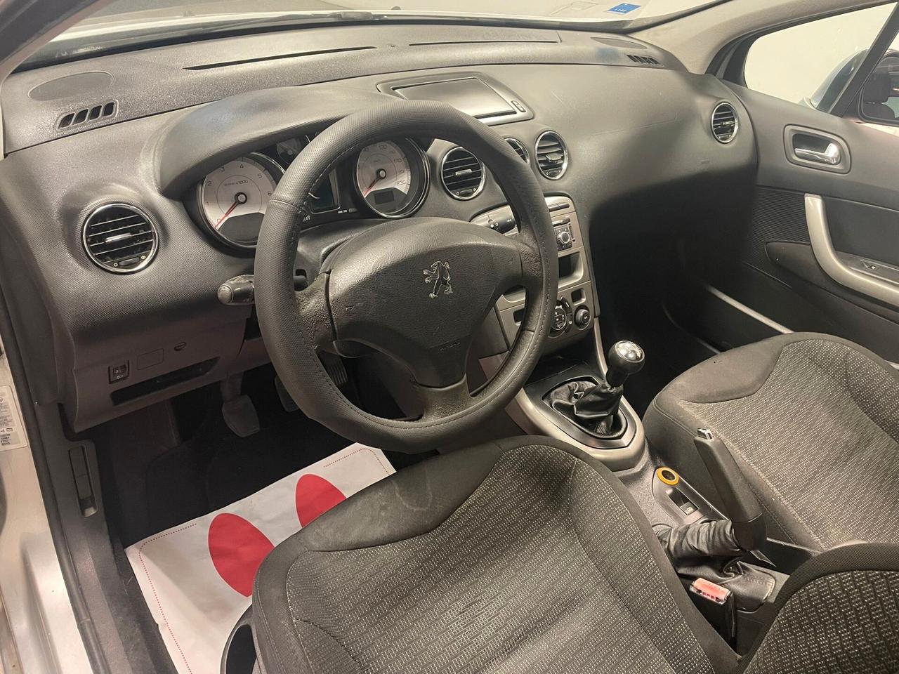 PEUGEOT 308 1.6 - TETTO PANORAMICO - GOMME NUOVE